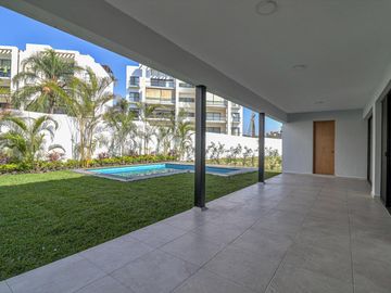 CASA MODERNA MINIMALISTA EN PARAISO COUNTRY CLUB