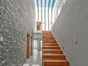 CASA MODERNA MINIMALISTA EN PARAISO COUNTRY CLUB