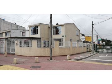 SE VENDE CASA SECTOR DE AMERICAS HIPOTECHO