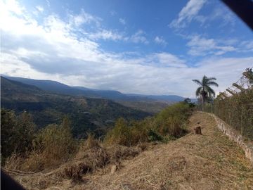 Casa  Chinauta perfecto estado 274 mts. precio $1200 mm