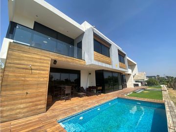 Casa en Venta en Club de Golf la Loma