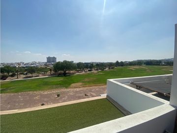 Casa en Venta en Club de Golf la Loma