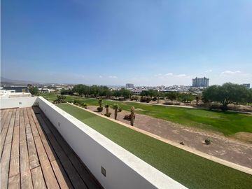 Casa en Venta en Club de Golf la Loma