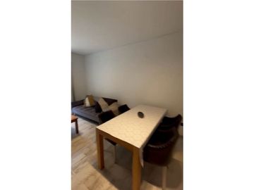 Departamento de 3 ambientes con amplia terraza. Villa Robles