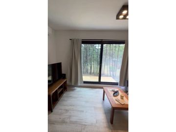 Departamento de 3 ambientes con amplia terraza. Villa Robles