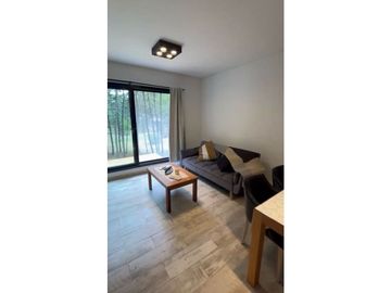 Departamento de 3 ambientes con amplia terraza. Villa Robles