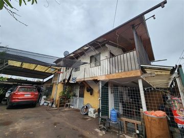 Casa en Venta en LA CAPILLA / ROLANDO PETERSEN