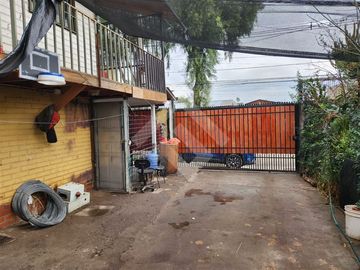 Casa en Venta en LA CAPILLA / ROLANDO PETERSEN