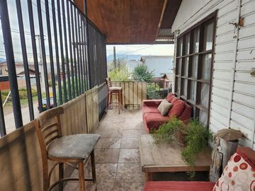 Casa en Venta en LA CAPILLA / ROLANDO PETERSEN