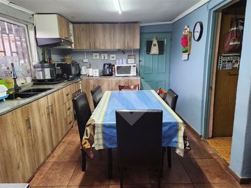 Casa en Venta en LA CAPILLA / ROLANDO PETERSEN