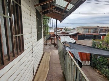 Casa en Venta en LA CAPILLA / ROLANDO PETERSEN
