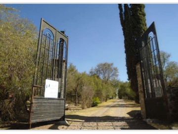RANCHO EN VENTA CON CASA CAMPESTRE EN TEQUISQUIAPAN