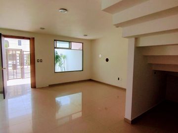 CASA EN VENTA EN FRACCIONAMIENTO PRIVADO LA HERRADURA,PACHUCA,HGO.