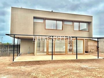 Mantagua, Quintero. A estrenar, 206 m2,  exclusivo condominio.