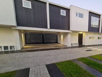 VENDE CASA EN CONDOMINIO EN CHIGUAYANTE.