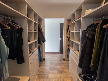 CASA EN VENTA CON FONDO A LA LAGUNA BARRIO SAN LUCAS-CANNING