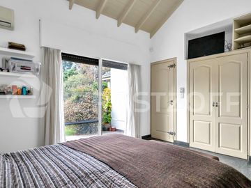 Increíble casa con vista al golf en Larena C.C.