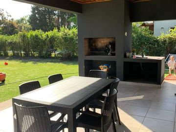 Casa en Venta - Barrio El Lucero