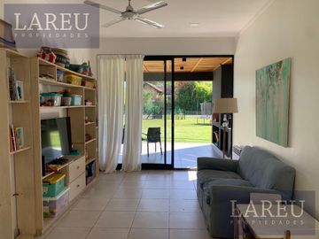 Casa en Venta - Barrio El Lucero