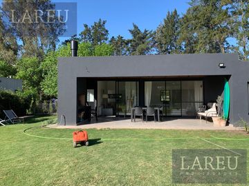 Casa en Venta - Barrio El Lucero