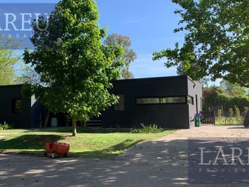 Casa en Venta - Barrio El Lucero
