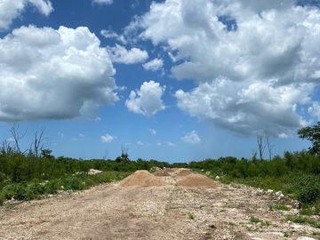 EN VENTA TERRENO RESIDENCIAL URBANIZADO CON AMENIDADES, MÉRIDA. YUCATÁN, HUNUCMÁ