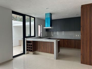 CASA NUEVA EN VENTA COTO LOS ALMENDROS