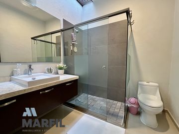 Casa en Venta de 4 Recámaras Residencial Rincon del Colibri Norte de Colima