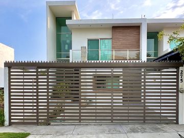 Casa en Venta de 4 Recámaras Residencial Rincon del Colibri Norte de Colima
