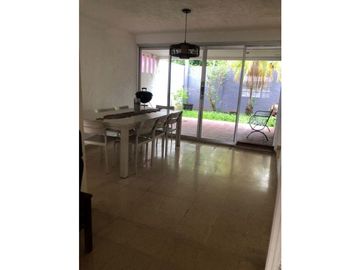 SE VENDE AMPLIA CASA EN SAN ANTONIO