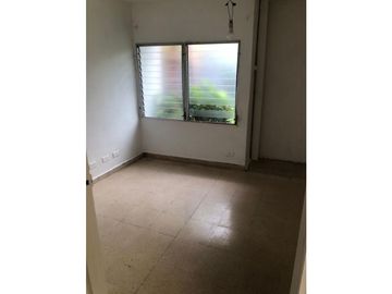 SE VENDE AMPLIA CASA EN SAN ANTONIO