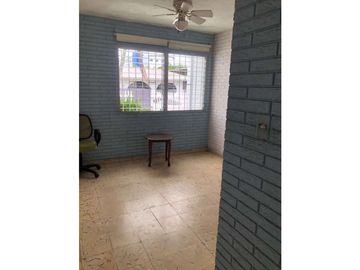 SE VENDE AMPLIA CASA EN SAN ANTONIO