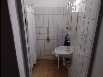 VENDE · CASA QUINTA CON DEPARTAMENTO· 896M2 · MENDOZA ·HERAS
