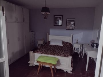 VENDE · CASA QUINTA CON DEPARTAMENTO· 896M2 · MENDOZA ·HERAS