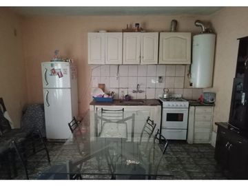VENDE · CASA QUINTA CON DEPARTAMENTO· 896M2 · MENDOZA ·HERAS