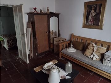 VENDE · CASA QUINTA CON DEPARTAMENTO· 896M2 · MENDOZA ·HERAS