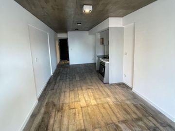 Oroño y Mendoza, Monoambiente con comodín 43mts2 . Incluye aires acondicionados
