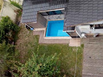 Casa con Departamento en venta en Quilmes Este