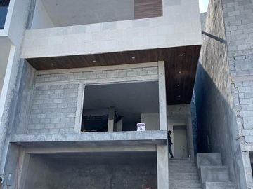 CASA PREVENTA - CARRETERA NACIONAL - LOMAS DEL VERGEl