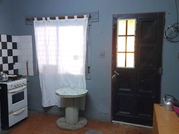 VENTA de Local con casa y departamento en la ciudad de Cipolletti