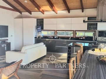 Algarrobo, Maravillosa casa en Parcela