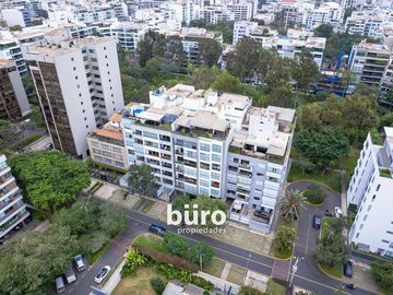 PENTHOUSE EN VENTA ACCESO DIRECTO A PARQUE BLUME CON TERRAZA EN MIRAFLORES