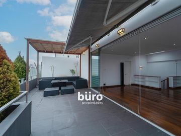 PENTHOUSE EN VENTA ACCESO DIRECTO A PARQUE BLUME CON TERRAZA EN MIRAFLORES