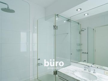PENTHOUSE EN VENTA ACCESO DIRECTO A PARQUE BLUME CON TERRAZA EN MIRAFLORES