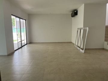 Venta Residencia en Privada Yucatán Country Club