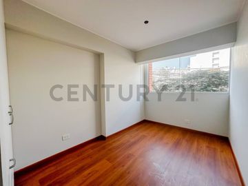 VENTA DEPARTAMENTO FLAT DE ESTRENO EN MAGDALENA DEL MAR - VISTA AL LIMA CRICKET
