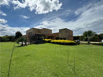 VENTA CASA EN LLANOGRANDE RIONEGRO