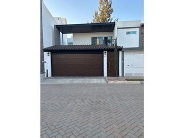 CASA EN VENTA EN FRACCIONAMIENTO DE SAN JUAN DEL RIO, QUERÉTARO.