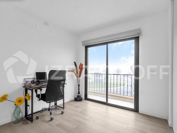 Muy buena casa en venta en lote central en Barrio Santo Tomas
