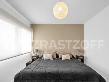 Muy buena casa en venta en lote central en Barrio Santo Tomas
